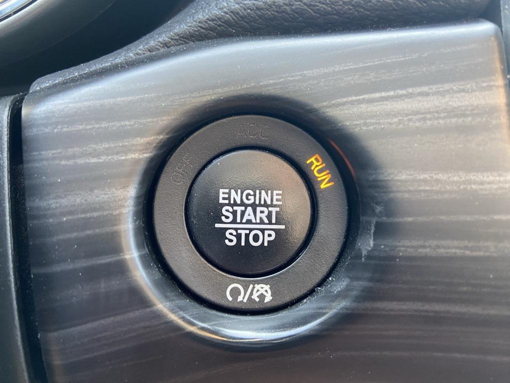 used 2021 Jeep Grand Cherokee car, priced at $20,795