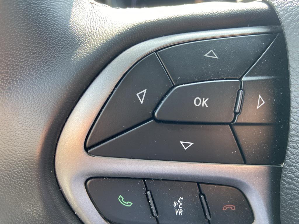 used 2021 Jeep Grand Cherokee car, priced at $20,795