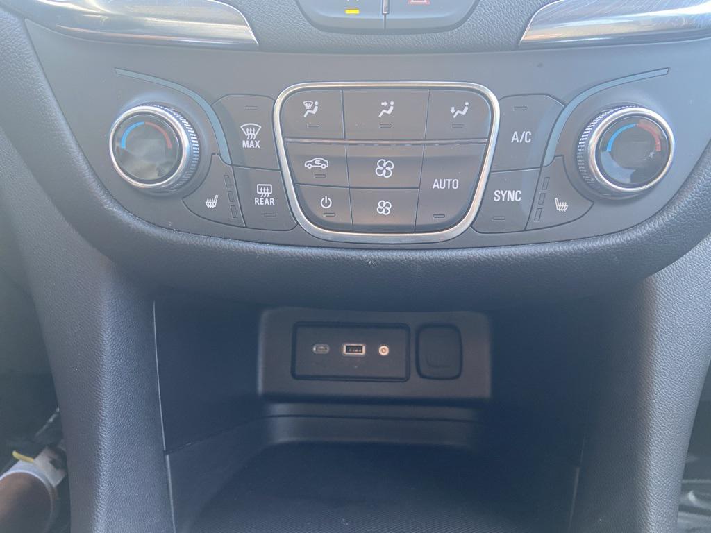 used 2024 Chevrolet Equinox car, priced at $22,995