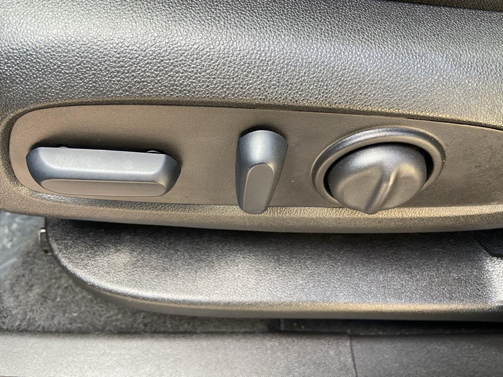 used 2024 Chevrolet Equinox car, priced at $21,995