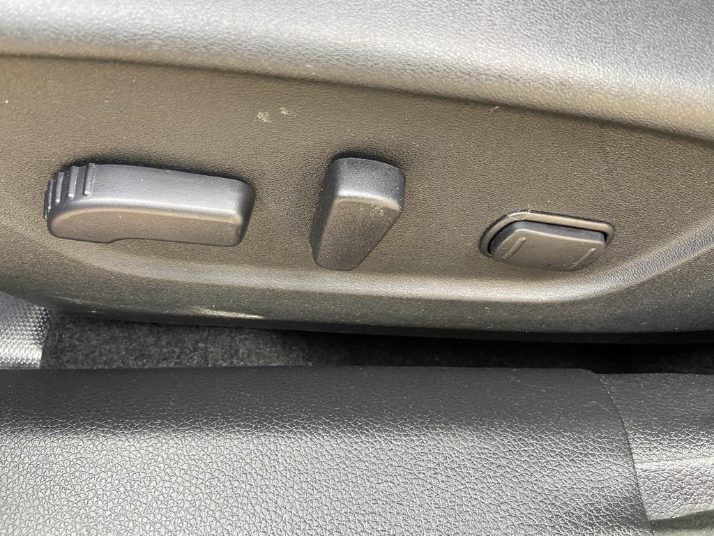 used 2020 Nissan Rogue car, priced at $17,995