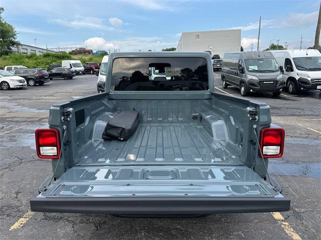 new 2025 Jeep Gladiator car, priced at $48,855