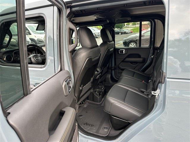 new 2025 Jeep Gladiator car, priced at $48,855