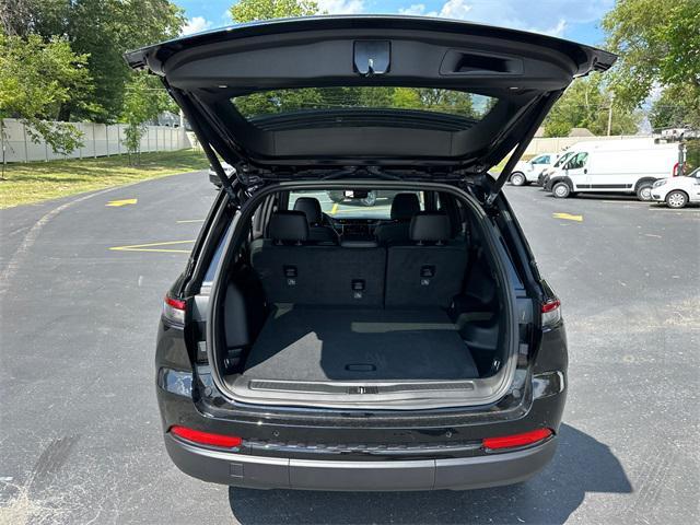 new 2024 Jeep Grand Cherokee car, priced at $48,675