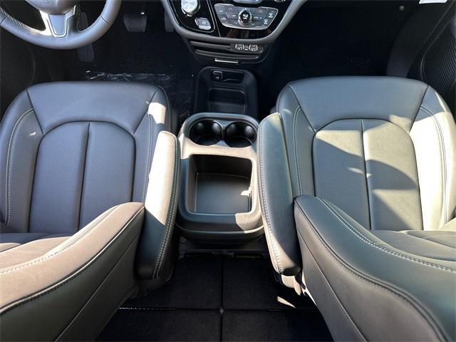 new 2025 Chrysler Pacifica car, priced at $49,110