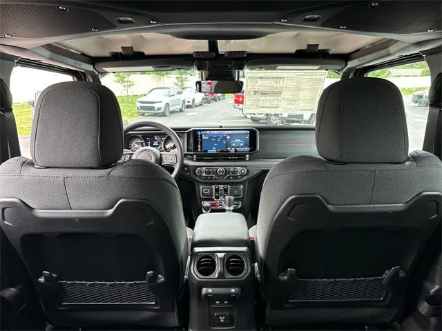 new 2025 Jeep Gladiator car, priced at $60,040
