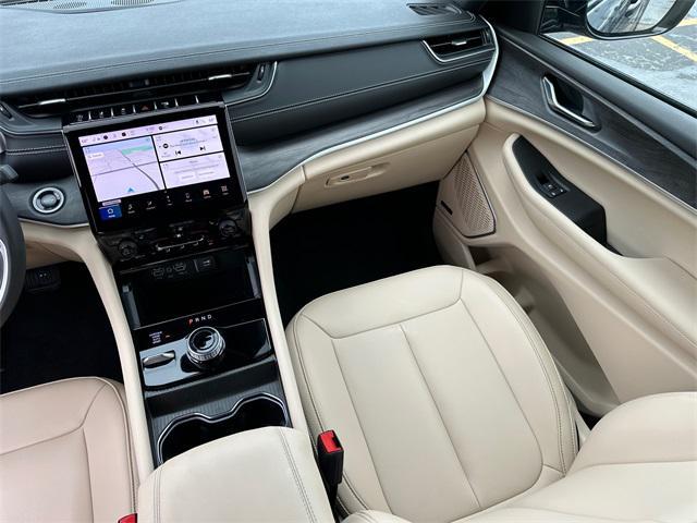 used 2024 Jeep Grand Cherokee car, priced at $40,980