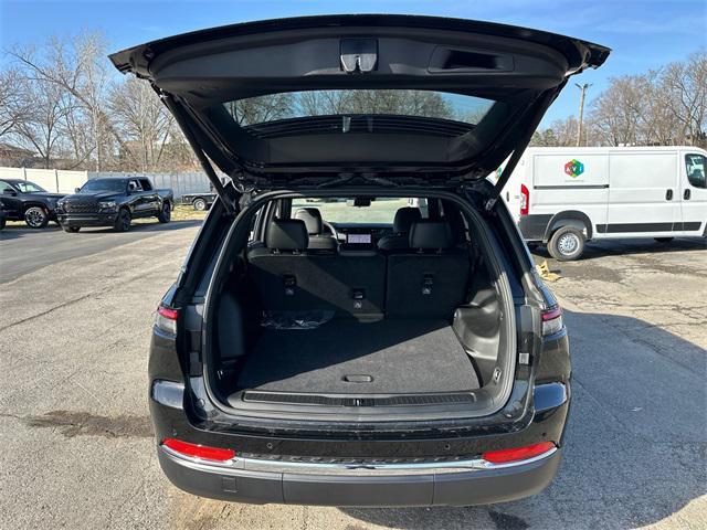 new 2025 Jeep Grand Cherokee car, priced at $55,360