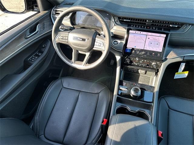 new 2025 Jeep Grand Cherokee car, priced at $55,360