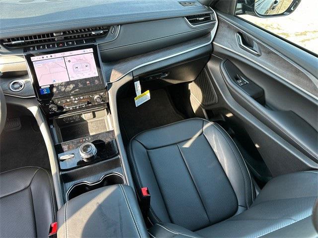 new 2025 Jeep Grand Cherokee car, priced at $55,360