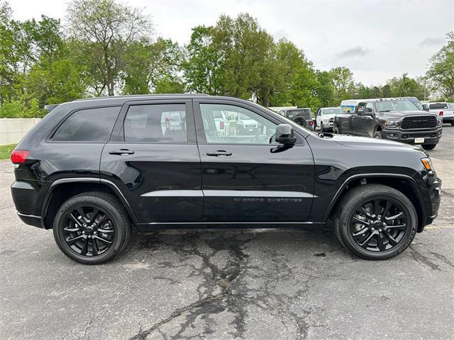 used 2022 Jeep Grand Cherokee car, priced at $29,800