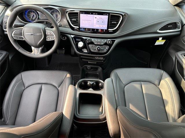 new 2025 Chrysler Pacifica car, priced at $48,615