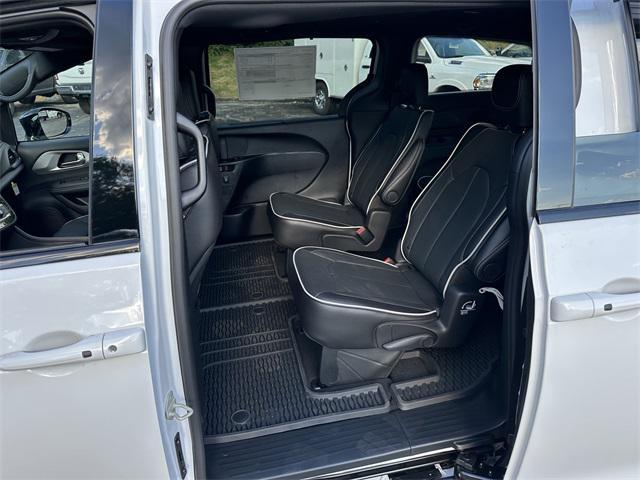 new 2026 Chrysler Pacifica car