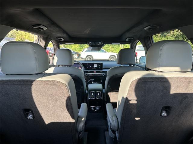 used 2024 Kia Sorento car, priced at $37,980