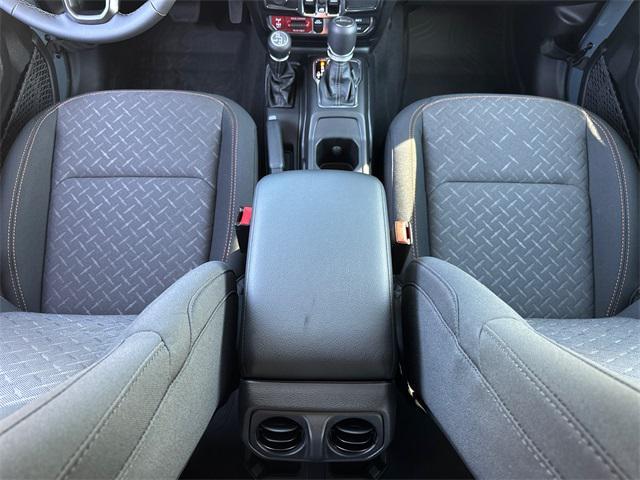 new 2025 Jeep Gladiator car, priced at $59,545