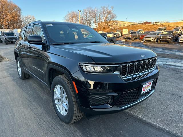 new 2025 Jeep Grand Cherokee car, priced at $43,970