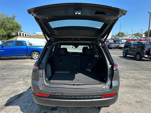 new 2024 Jeep Grand Cherokee car, priced at $48,675