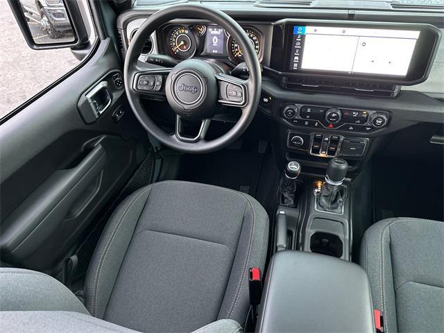 new 2025 Jeep Gladiator car, priced at $43,385