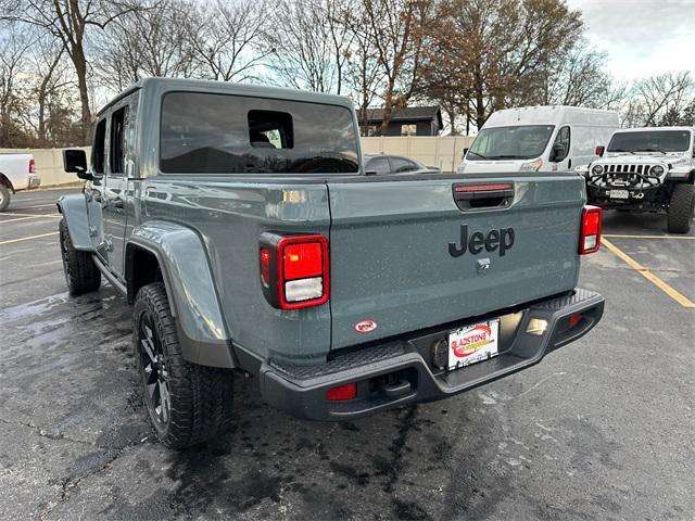 new 2025 Jeep Gladiator car, priced at $43,385