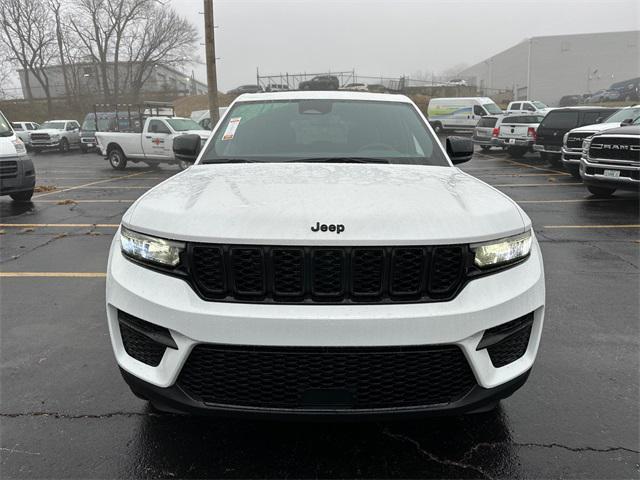 used 2024 Jeep Grand Cherokee car, priced at $35,420