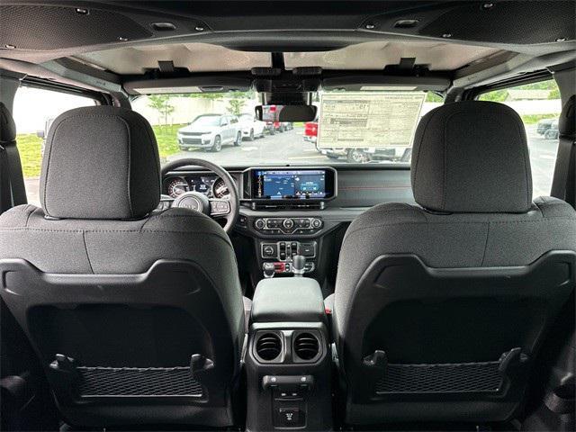 new 2025 Jeep Gladiator car, priced at $60,040