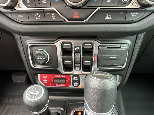 new 2025 Jeep Gladiator car, priced at $60,040