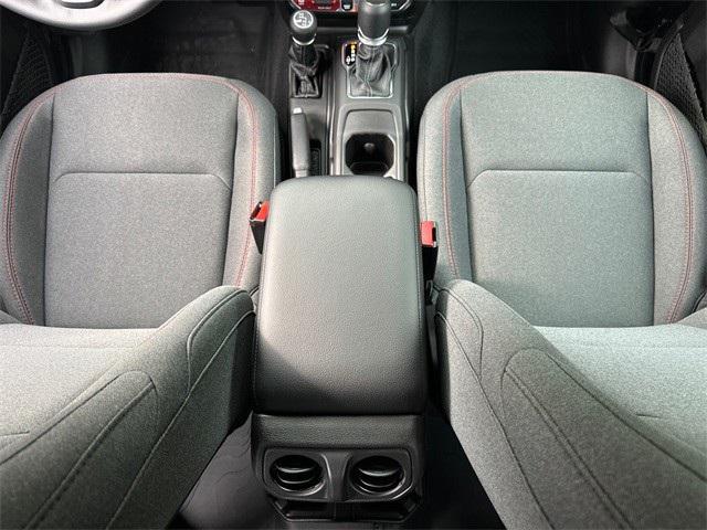 new 2025 Jeep Gladiator car, priced at $60,040
