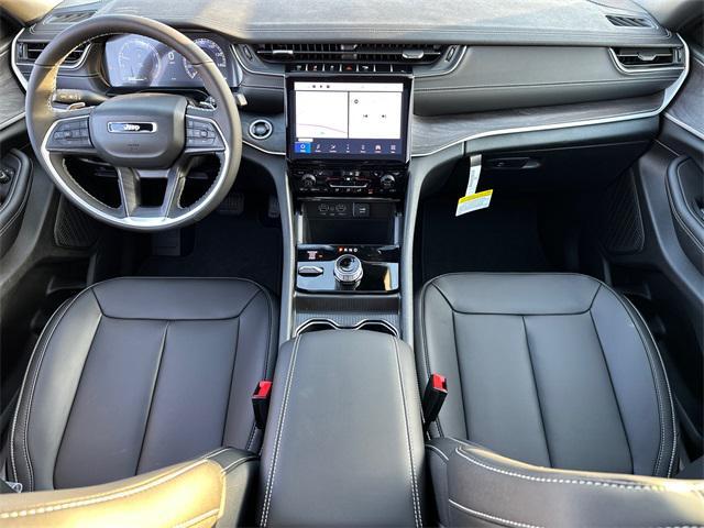 new 2025 Jeep Grand Cherokee car, priced at $52,535