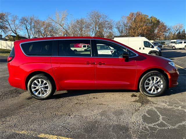 new 2025 Chrysler Pacifica car, priced at $49,530