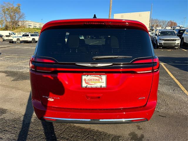 new 2025 Chrysler Pacifica car, priced at $49,530