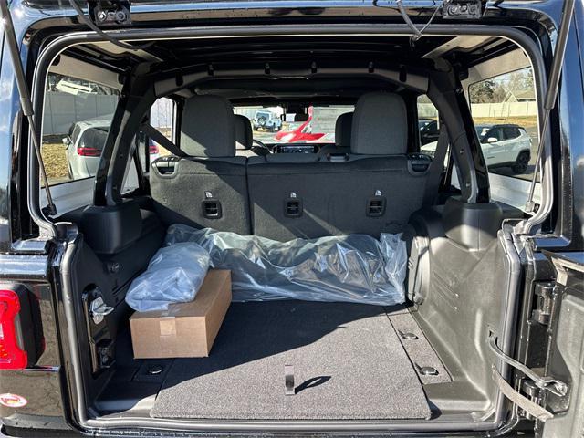 new 2025 Jeep Wrangler car, priced at $65,400