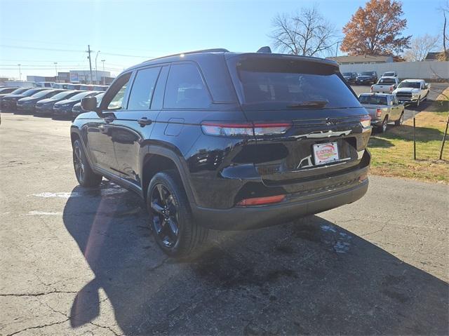 new 2024 Jeep Grand Cherokee car, priced at $38,801