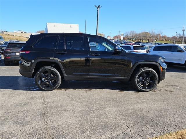 new 2024 Jeep Grand Cherokee car, priced at $38,801