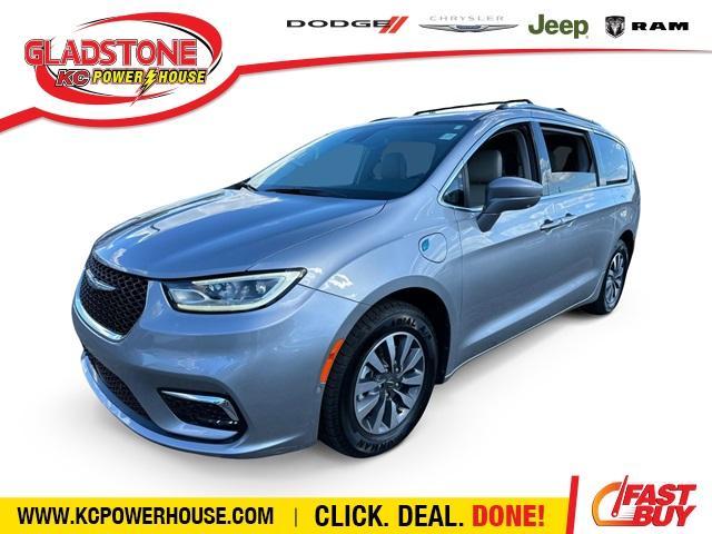 used 2021 Chrysler Pacifica Hybrid car, priced at $20,500