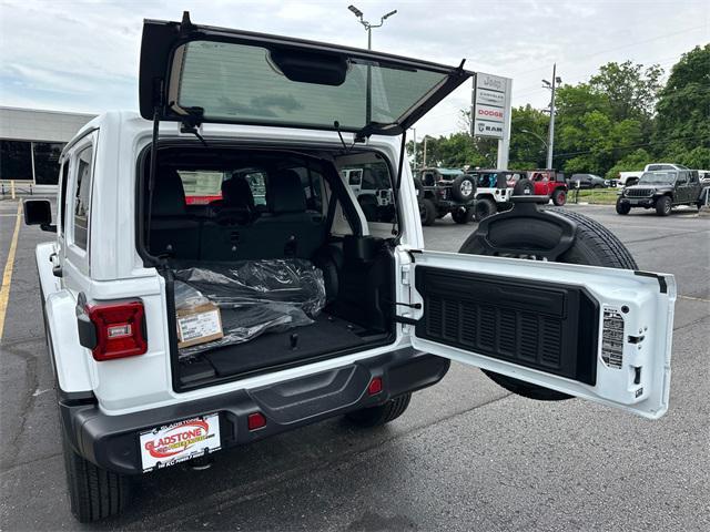 new 2025 Jeep Wrangler car, priced at $60,720