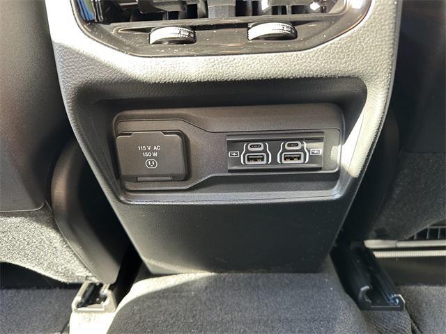 new 2025 Jeep Grand Cherokee car, priced at $44,170