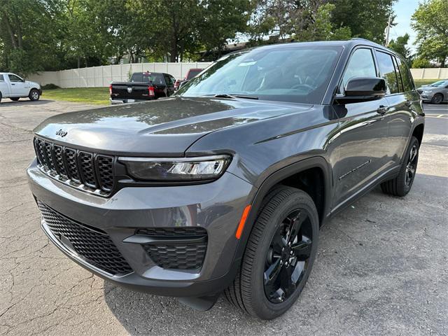 new 2024 Jeep Grand Cherokee car, priced at $49,175