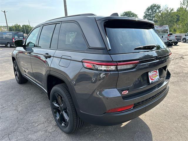 new 2024 Jeep Grand Cherokee car, priced at $49,175