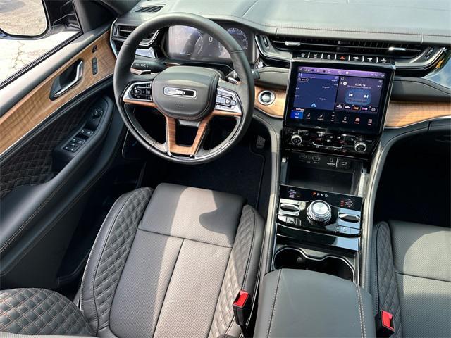 new 2025 Jeep Grand Cherokee L car, priced at $71,400