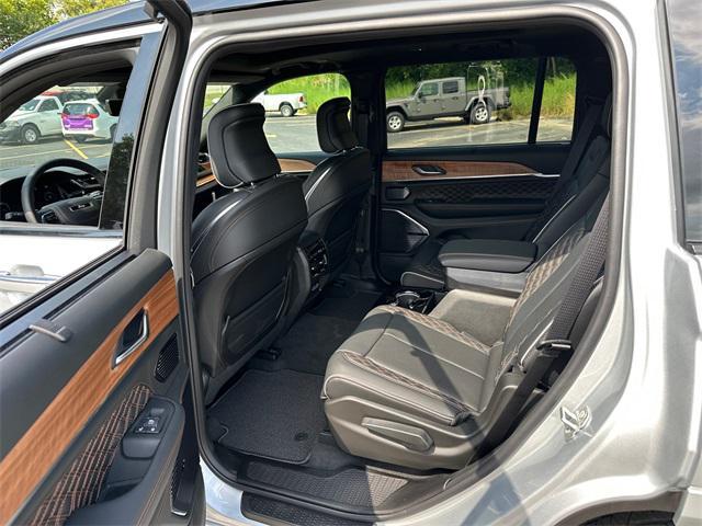 new 2025 Jeep Grand Cherokee L car, priced at $71,400