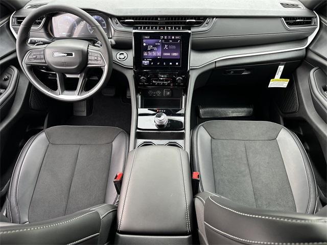 new 2025 Jeep Grand Cherokee car, priced at $49,370