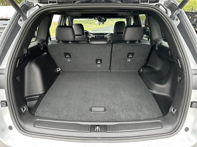 new 2025 Jeep Grand Cherokee car, priced at $49,370