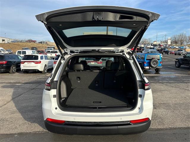 new 2025 Jeep Grand Cherokee car, priced at $51,940