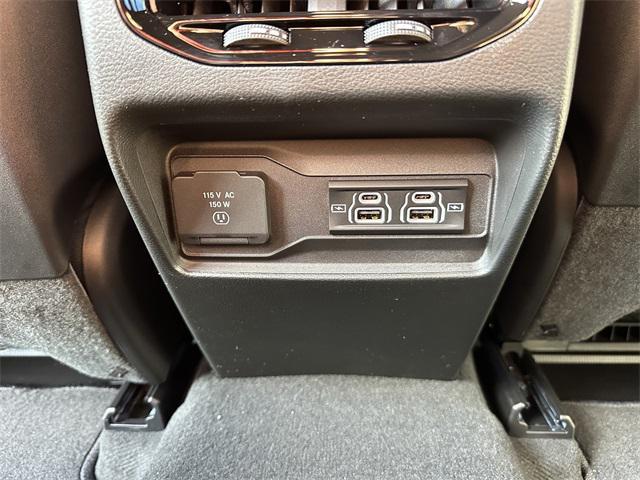 new 2025 Jeep Grand Cherokee car, priced at $47,875