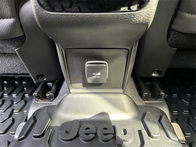 new 2025 Jeep Compass car, priced at $33,380