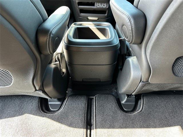 new 2025 Chrysler Pacifica car, priced at $48,915