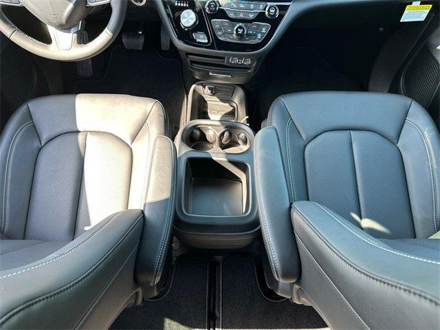 new 2025 Chrysler Pacifica car, priced at $48,915