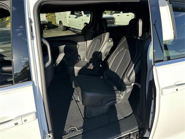 new 2026 Chrysler Pacifica car, priced at $44,460