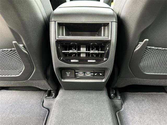 new 2025 Jeep Grand Cherokee car, priced at $52,435