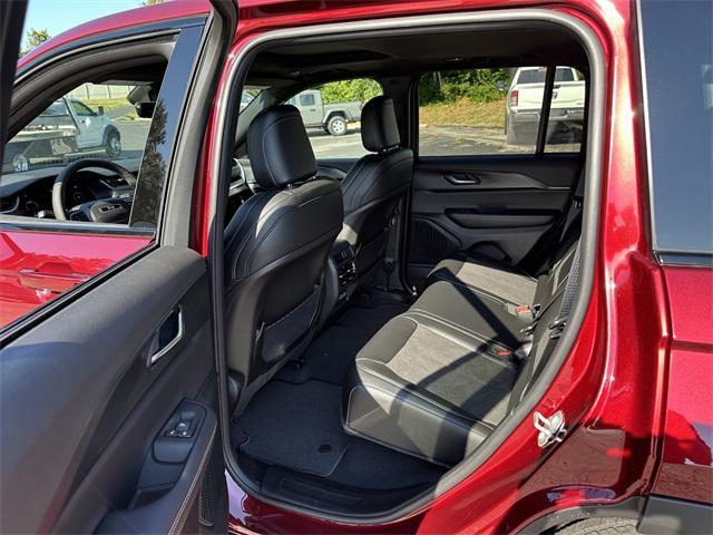 new 2025 Jeep Grand Cherokee car, priced at $49,370